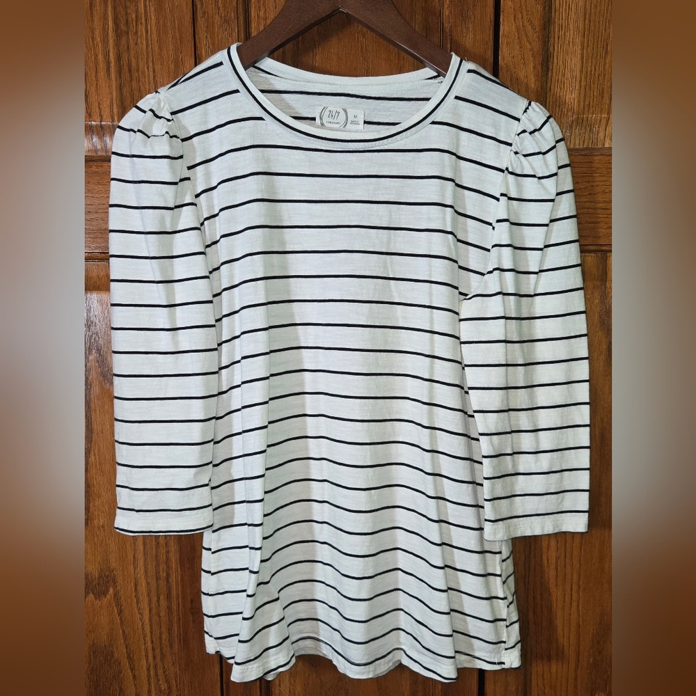 24/7 Black White Striped Puff Shoulder 3/4 Sleeve Lightweight T Shirt Sz M